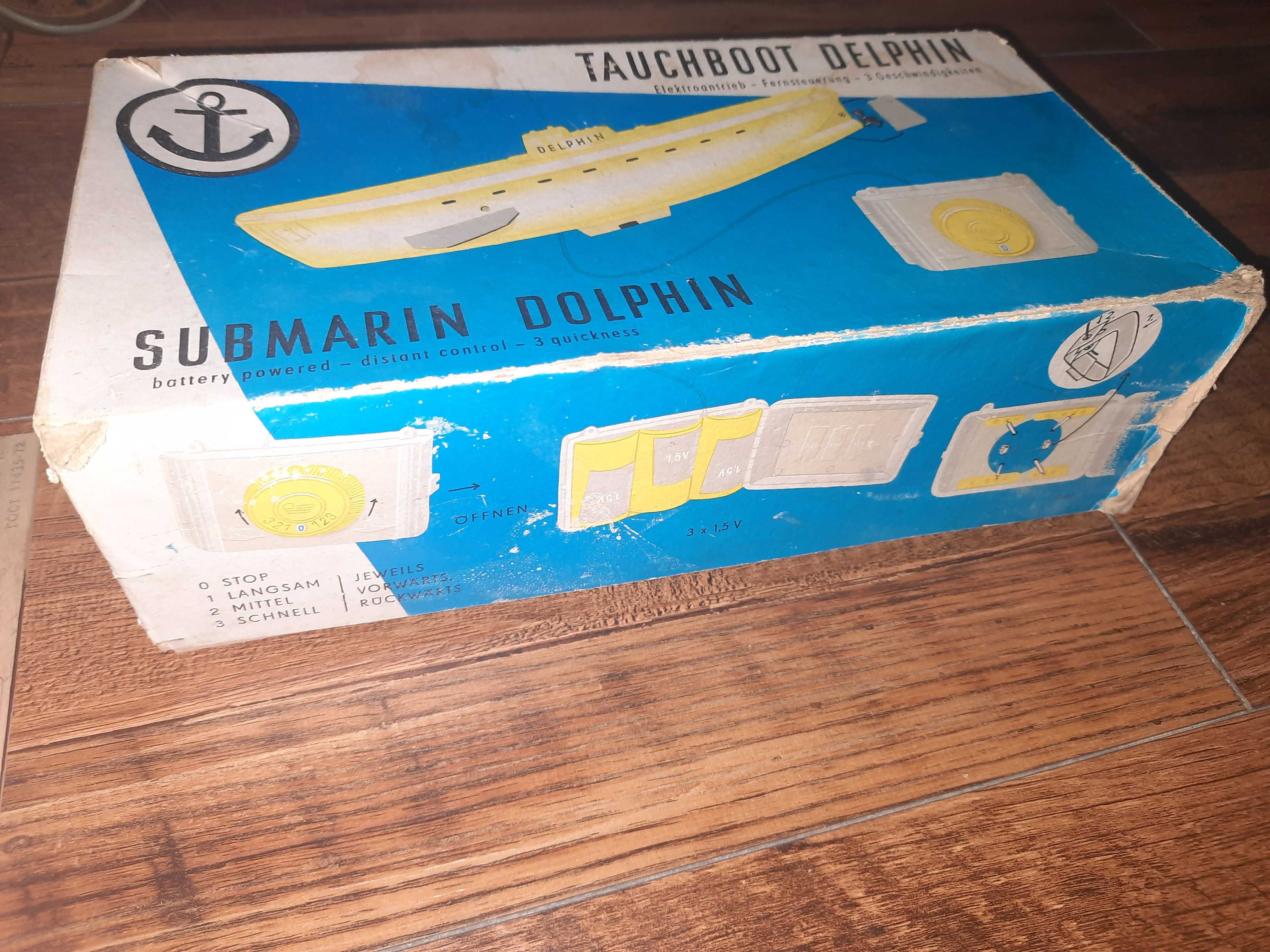 Игрушка подводная лодка Дельфин из СССР