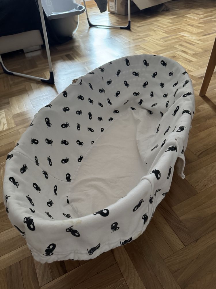 Przewijak drewniany IKEA + gratis - kosz mojżeszowy