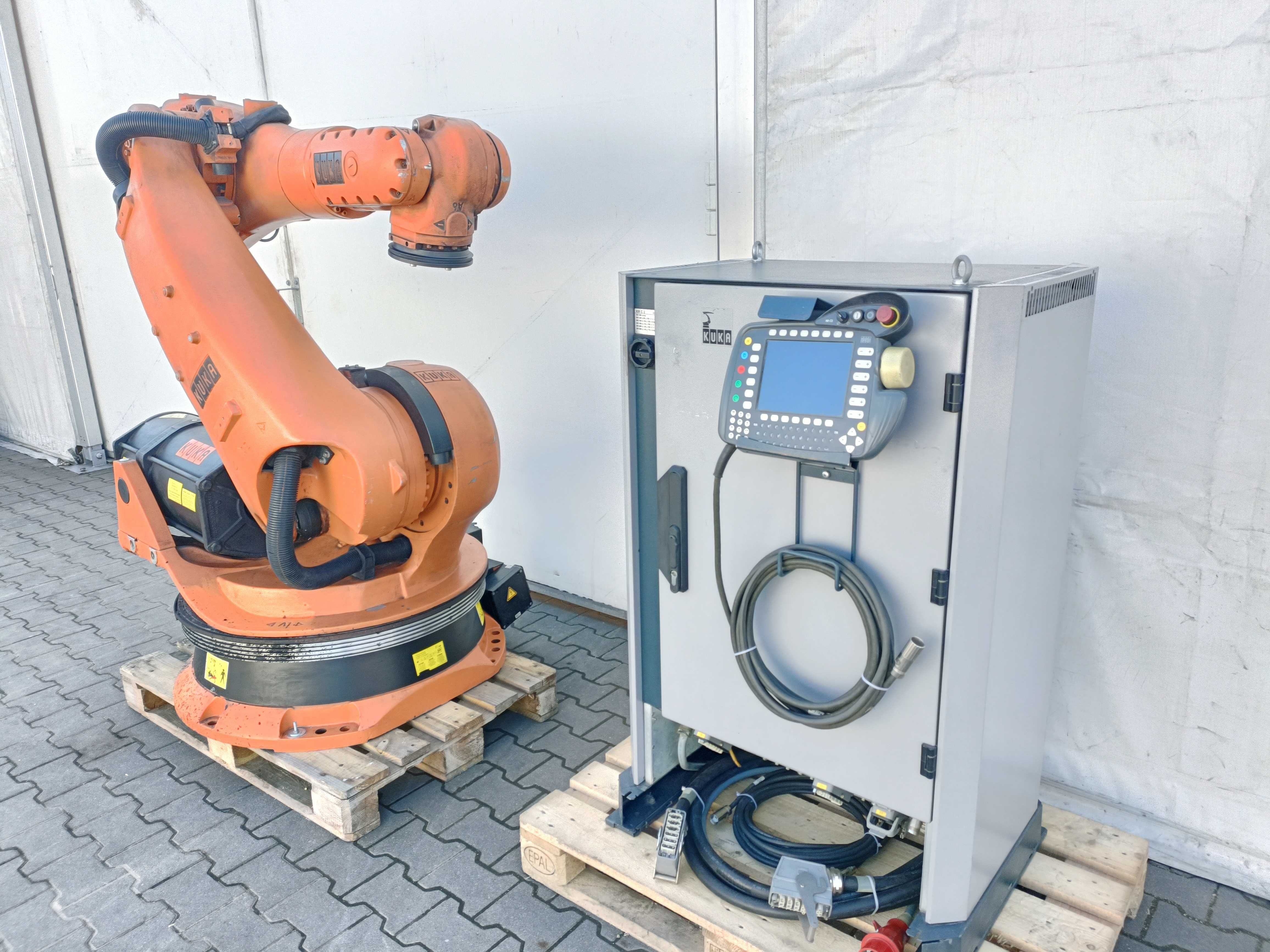 Robot KUKA KR100 + KRC2 ed05 komplet do wielu zadań przemysłowy