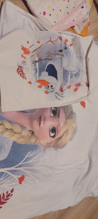 Kołderki 2szt , poduszka , 4 komplety pościeli Elsa,Psi patrol