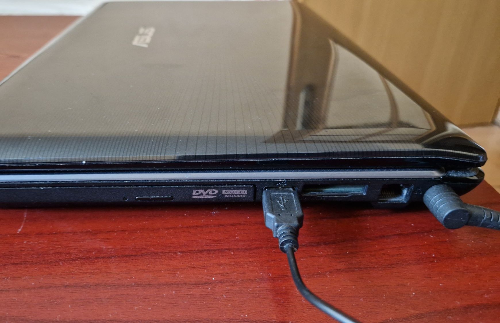 Asus A52F, 15 6" Inter Core i3