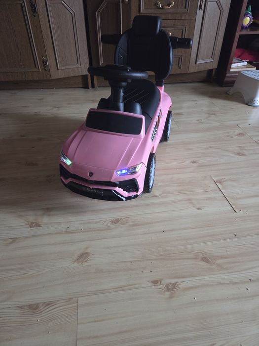 Autko dziecięce które gra