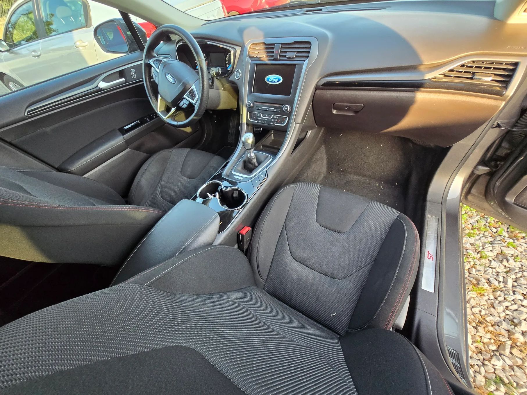 Ford Mondeo ST line