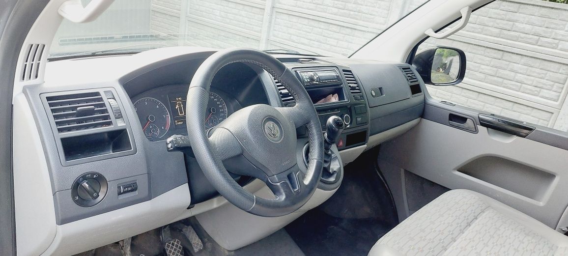 Vw t5 transporter  long 2.0tdi klima tempomat