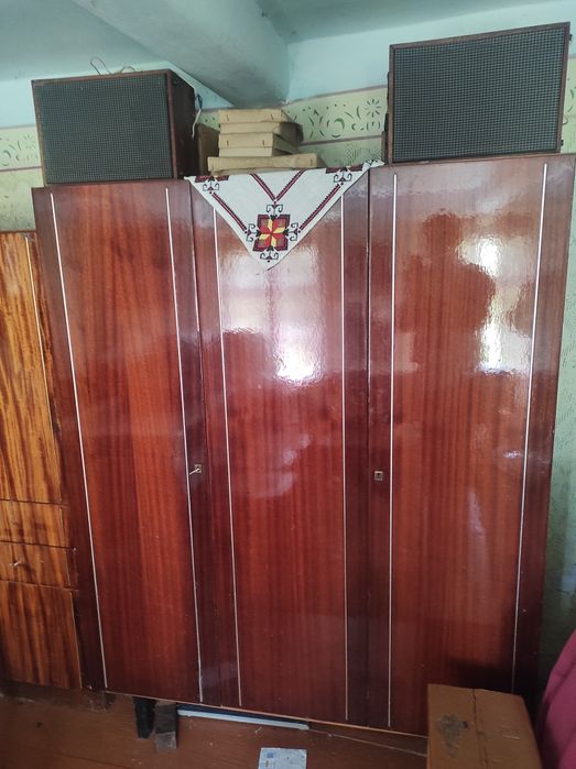 Стінка, шафа, андресолі