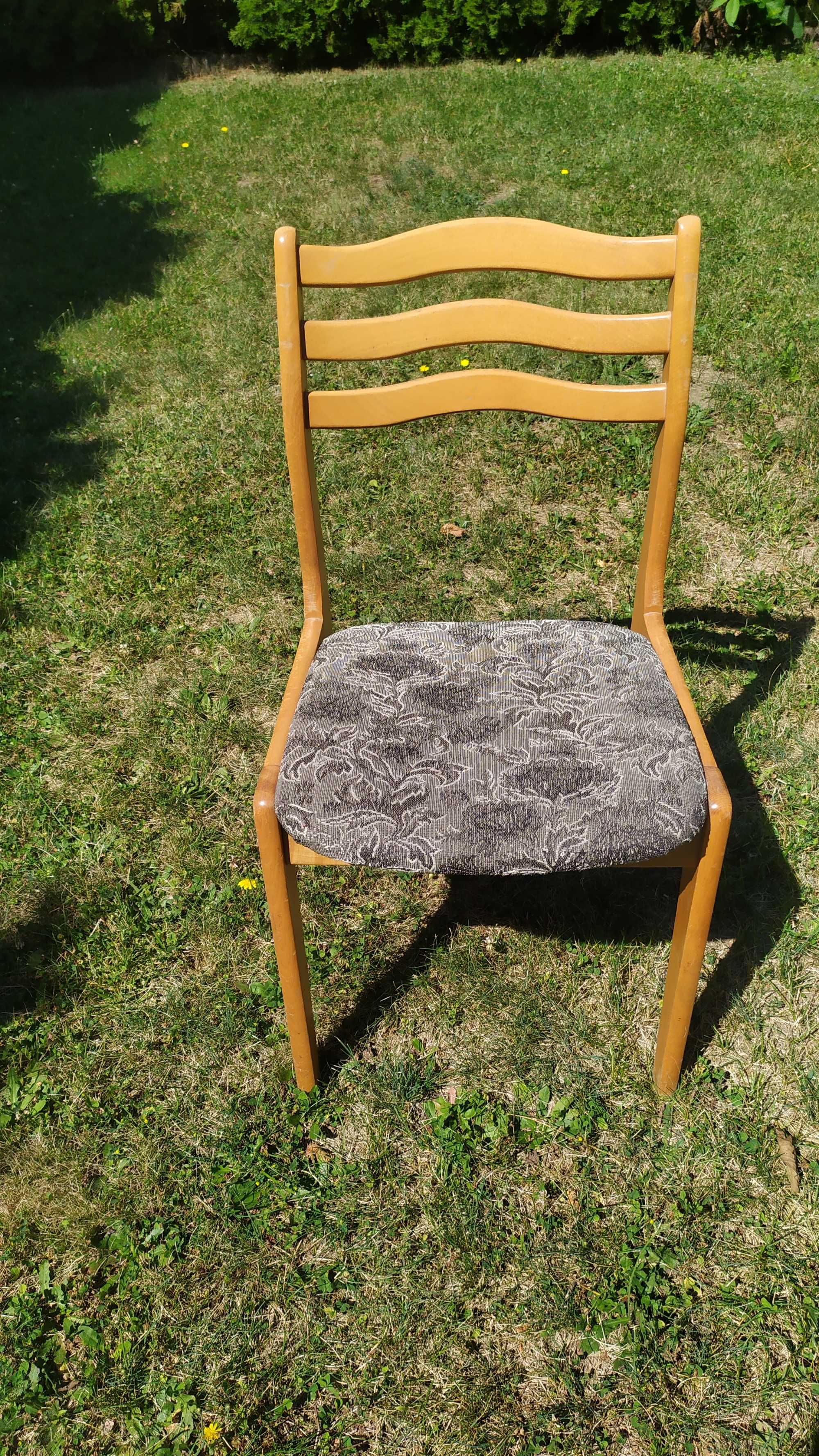 Krzesła drewniane - solidne   PRL 4szt TANIEJ