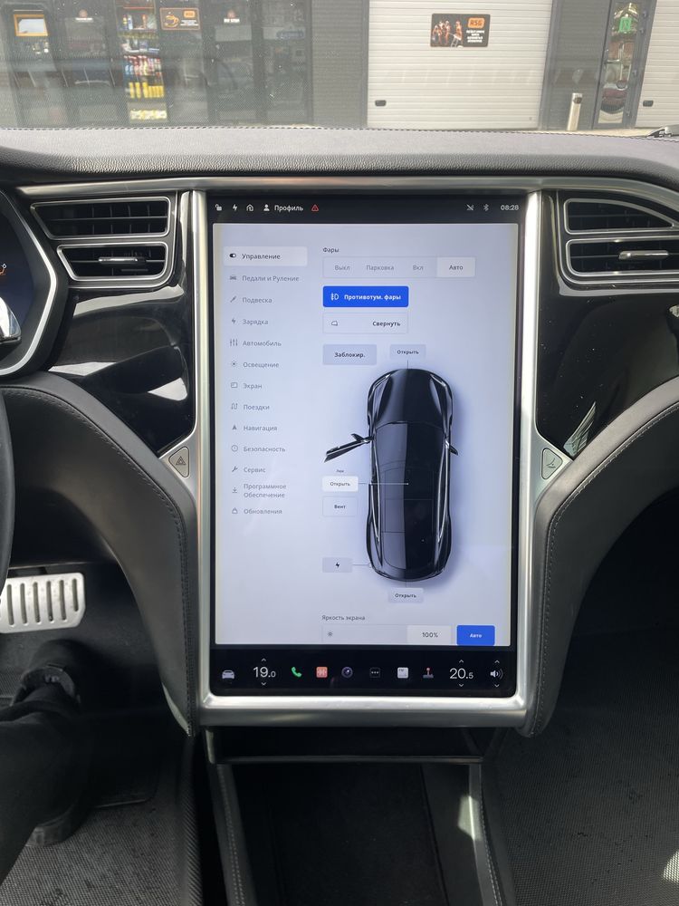 Tesla model s p85+