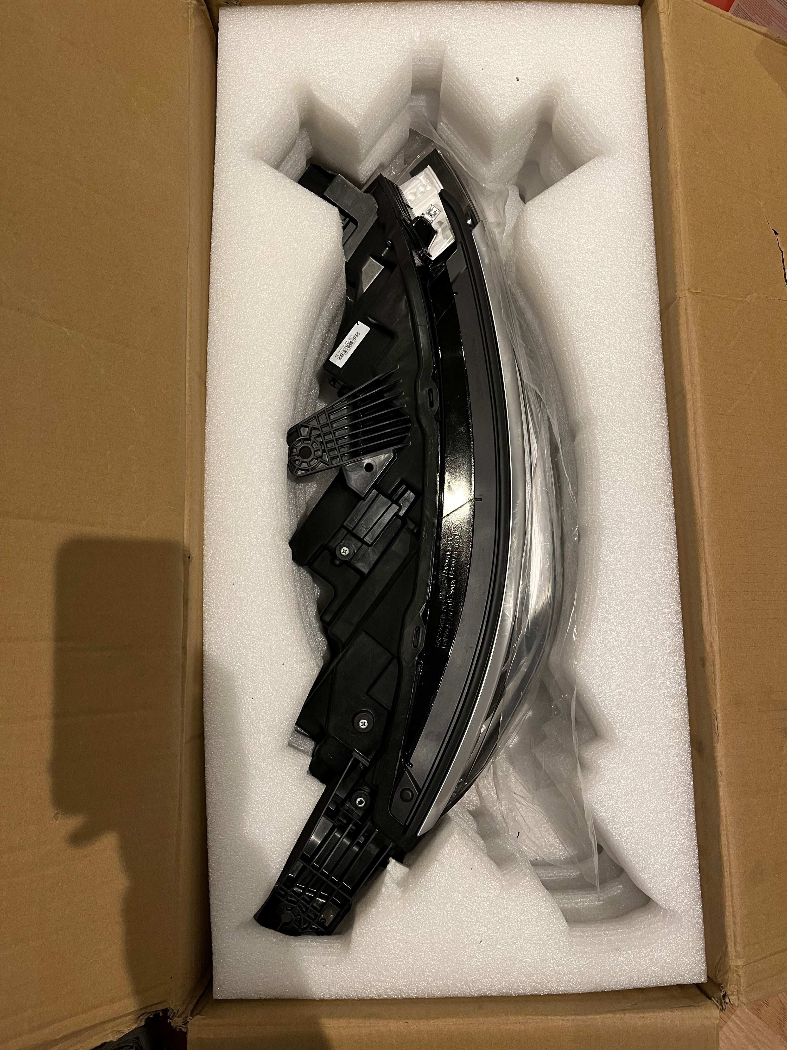 Farol BYD Atto 3