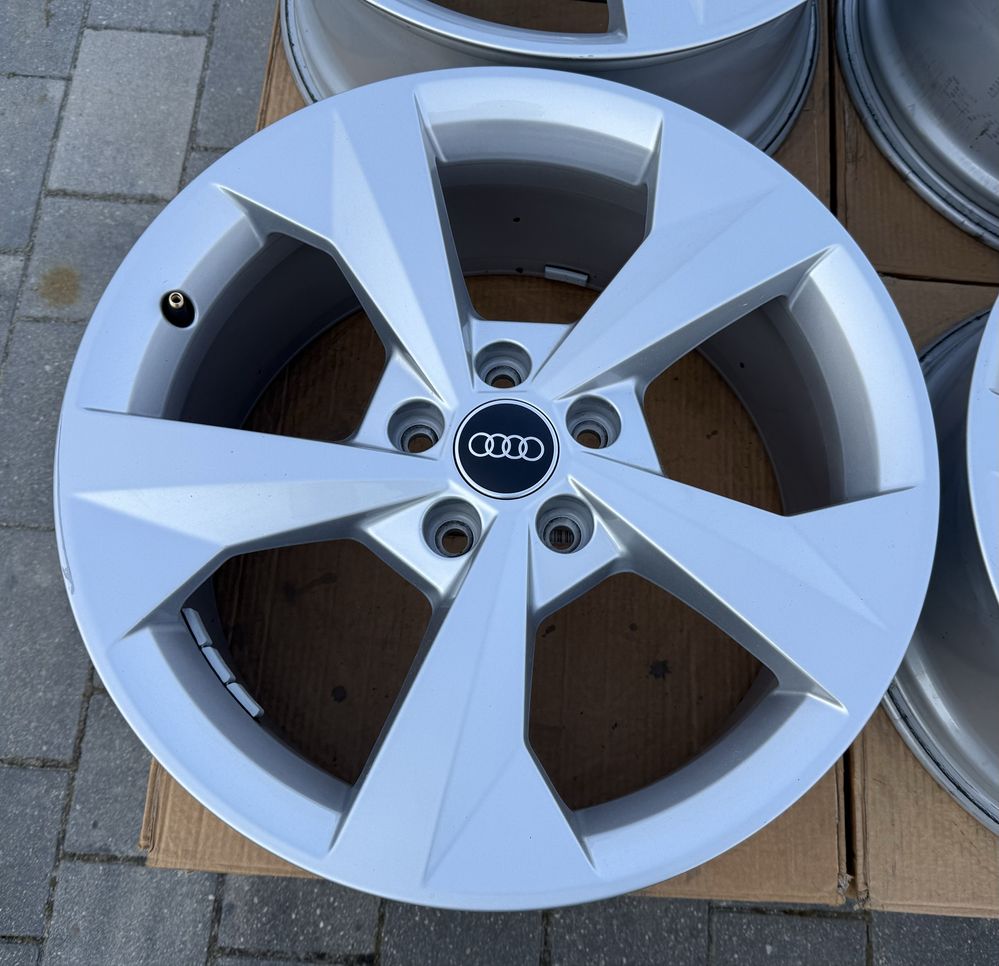 Oryginalne felgi Audi A3 A4 A6 18" 5x112 8Y 8V 8P ET46 s-line