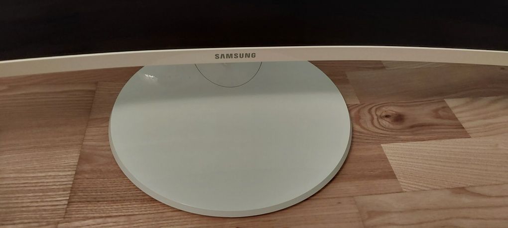 Monitor Samsung C32F391