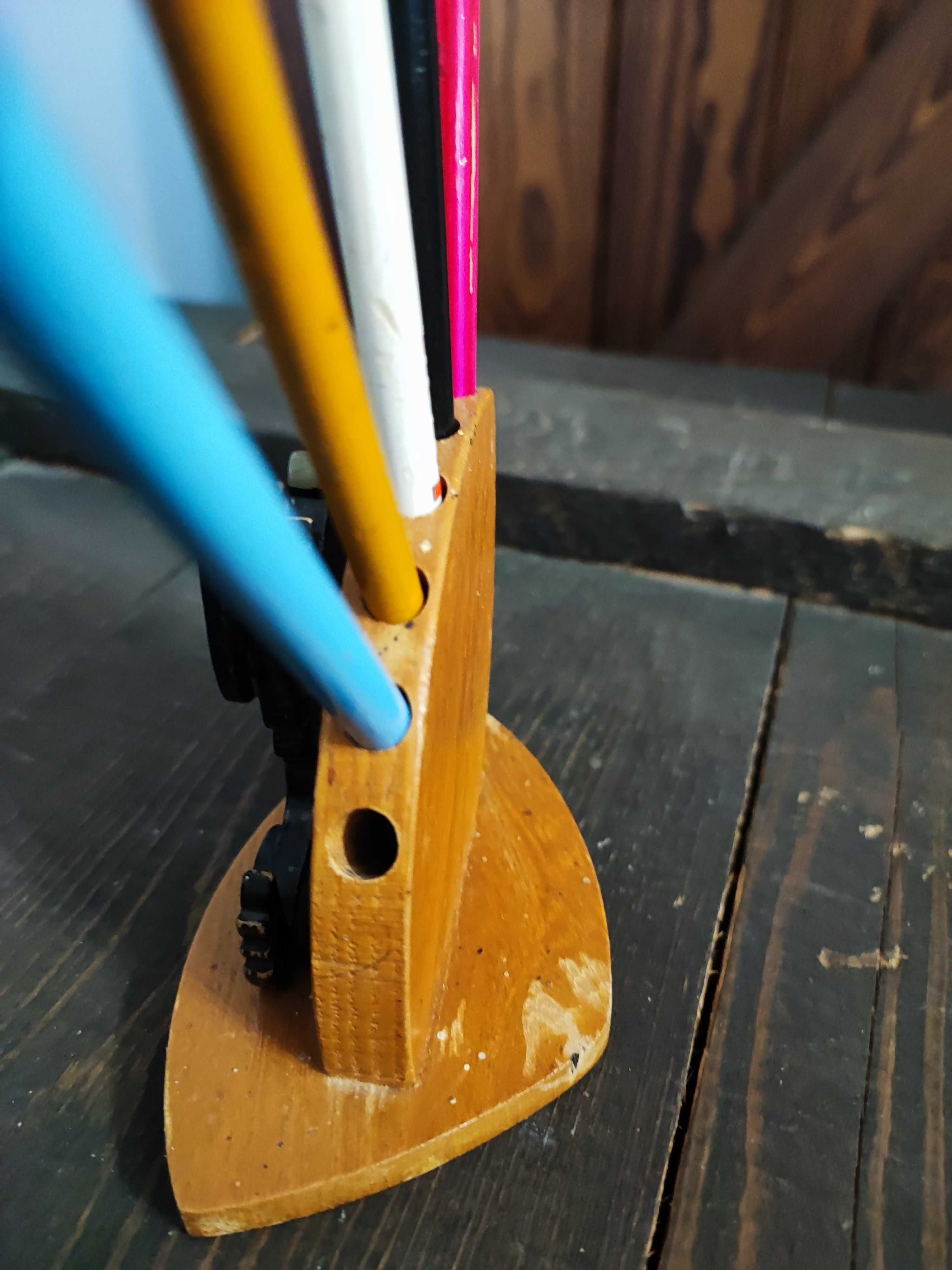 Drewniany stojak na długopisy PRL