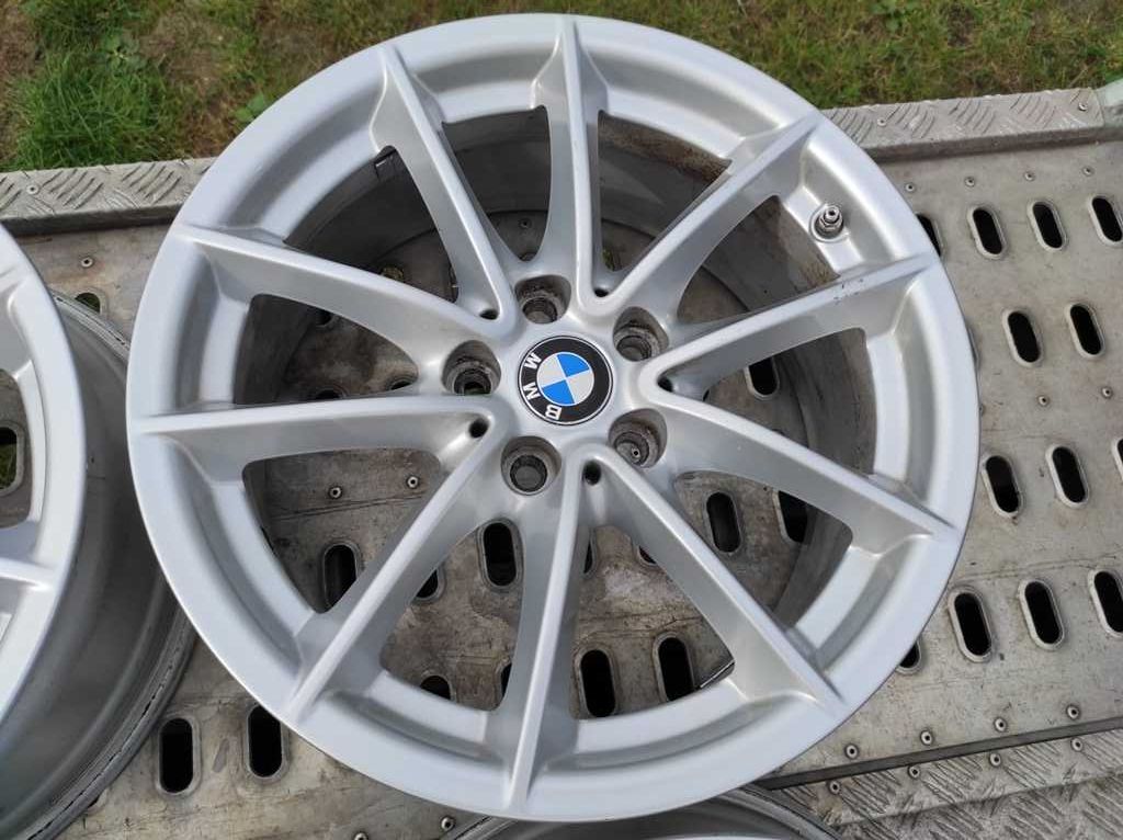 BMW 5 G30 G31 felgi aluminiowe 17 cali jak nowe czujniki