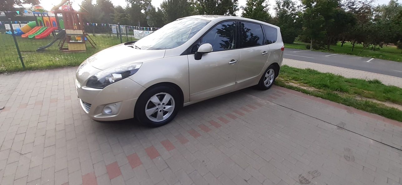 Renault grand scenic 3. 2011rok