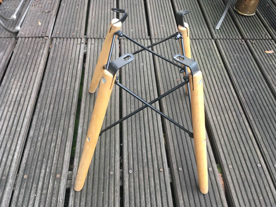 Drewniano metalowa konstrukcja wsporcza, nogi