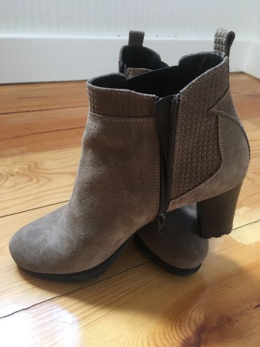 Botins Flashoes cor taupe (tam. 37)