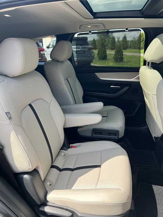 Mazda CX-90, 2023 року