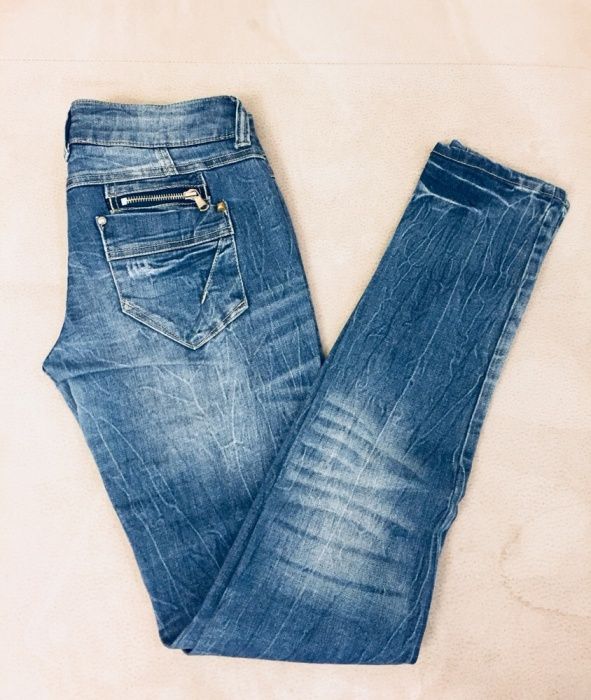 TALLY WEIJL spodnie XS jeansy przecierane jak nowe