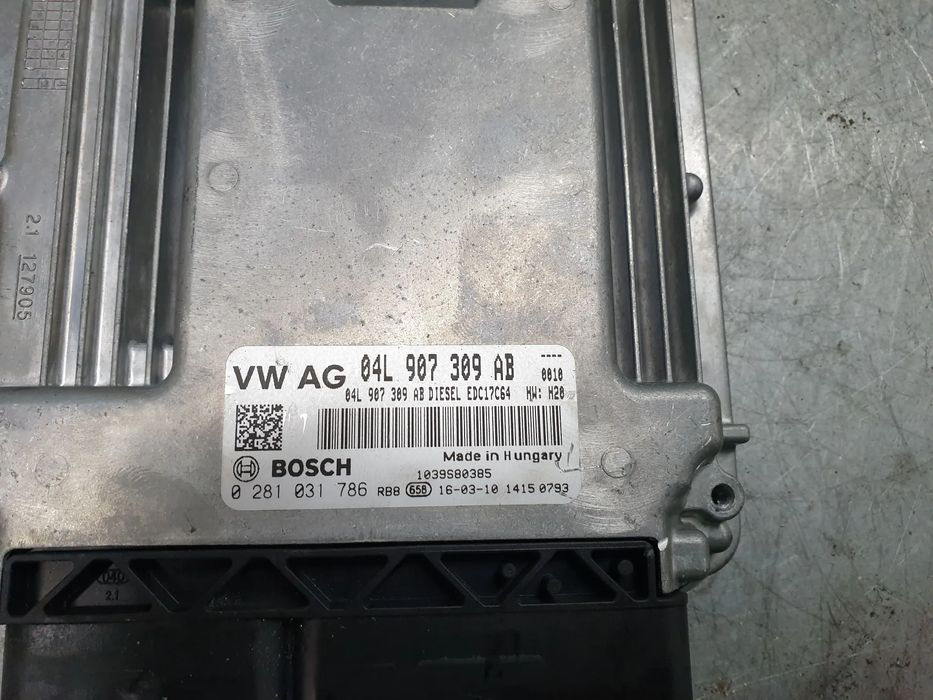 Centralina motor / ECU AUDI Q3 (8U)