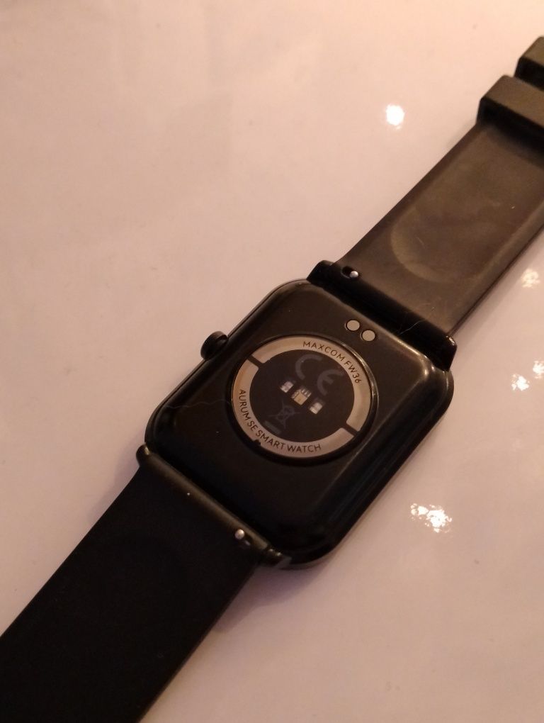 Smartwatch Maxcom czarny wodoodporny