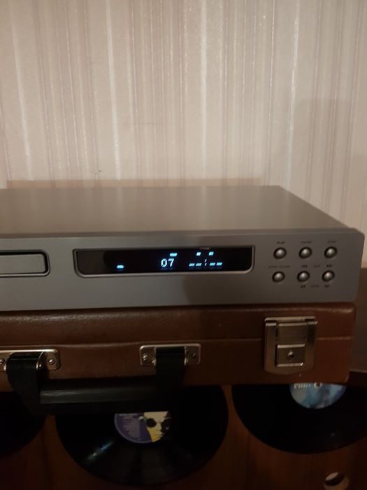 NAD C 515 BEE ( 24 битный как новый ) Cd плеер , Cd проигрыватель , Cd