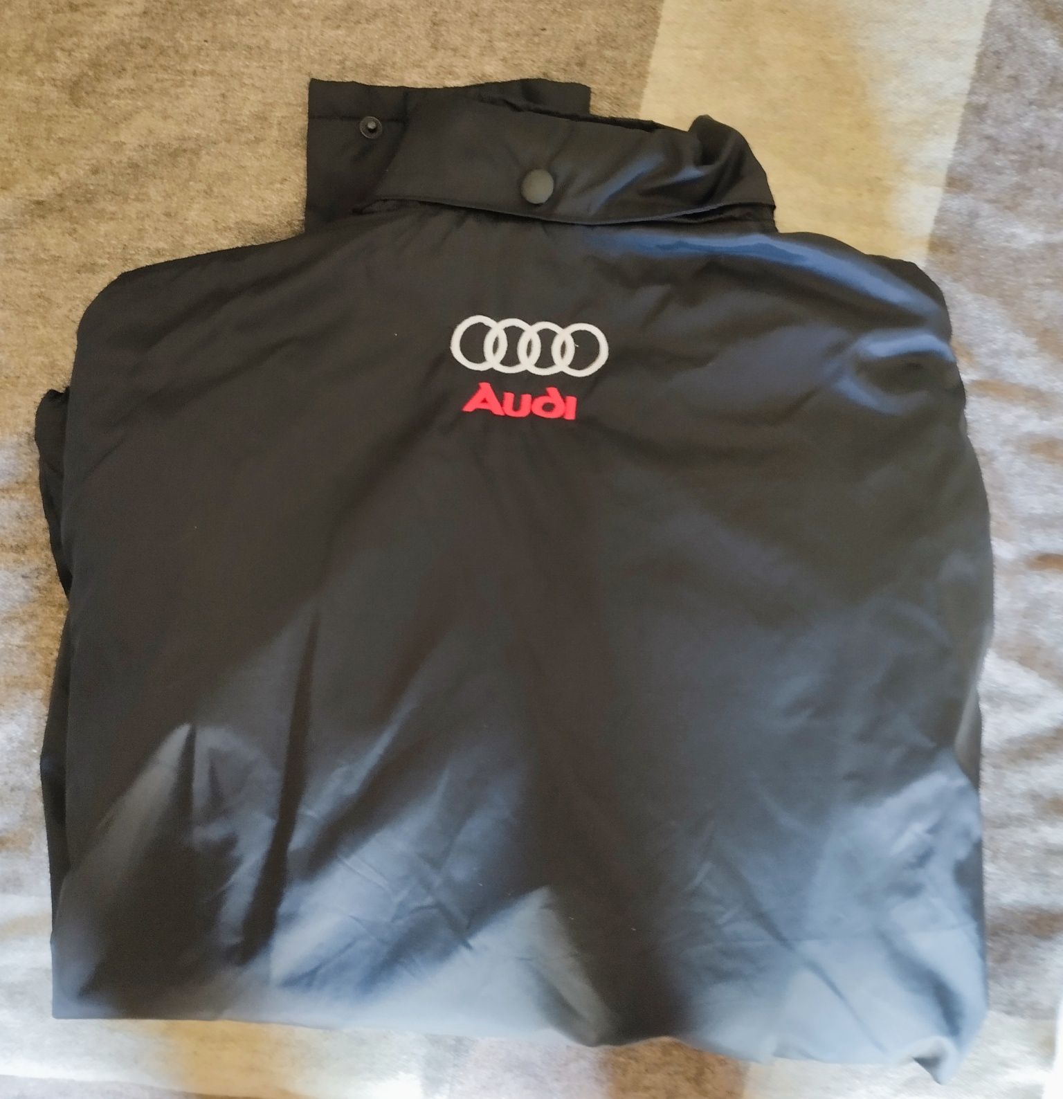 Blusão Audi Sport Tamanho M (como novo)