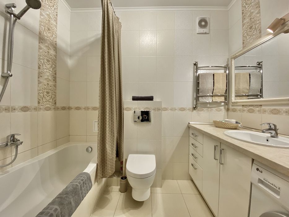 Комфортна квартира подобово біля Києва