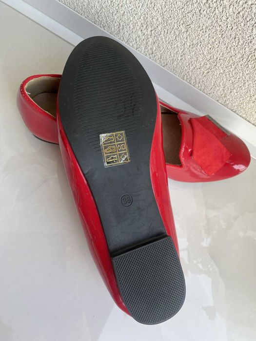 Ferrretti buty damskie baleriny lakierki czerwone 38 czółenka