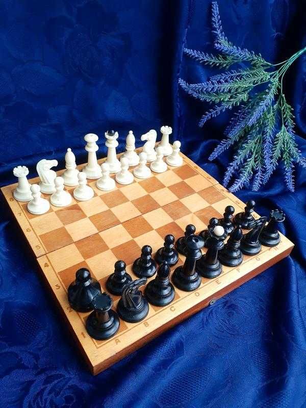 Шахматы ссср с доской платиковые турнирные советские винтаж