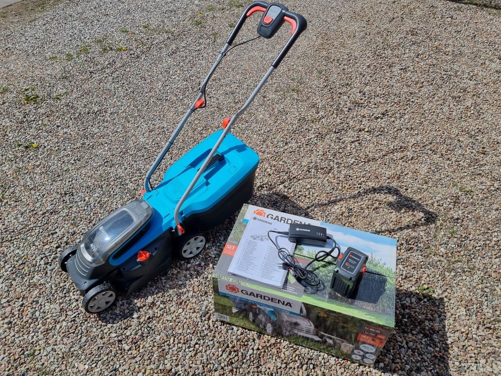 Kosiarka akumulatorowa Gardena PowerMax Li-40/32, 5033, aku 9842