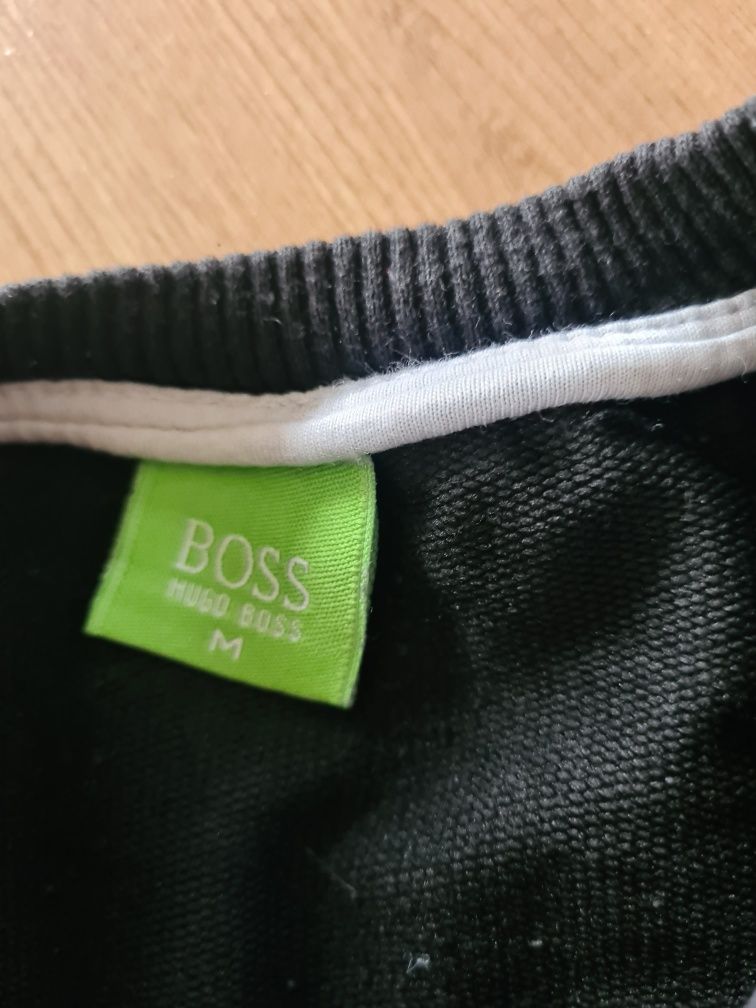 Bluza Hugo Boss r.M Czarna z wyszywanym logo
