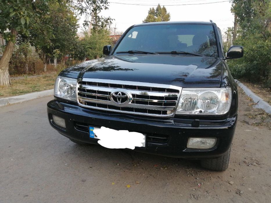 Toyota Land Cruiser 100 (98 - 2006) Решетка радиатора Тойота Ленд