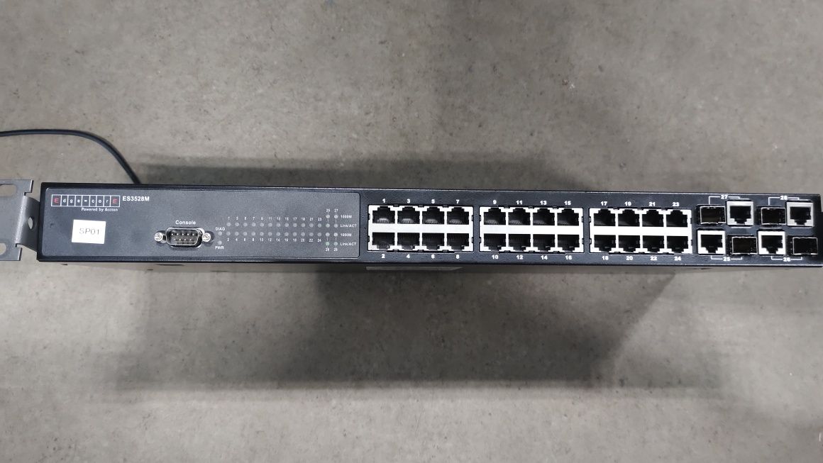 Switch Edge Core ES3528M