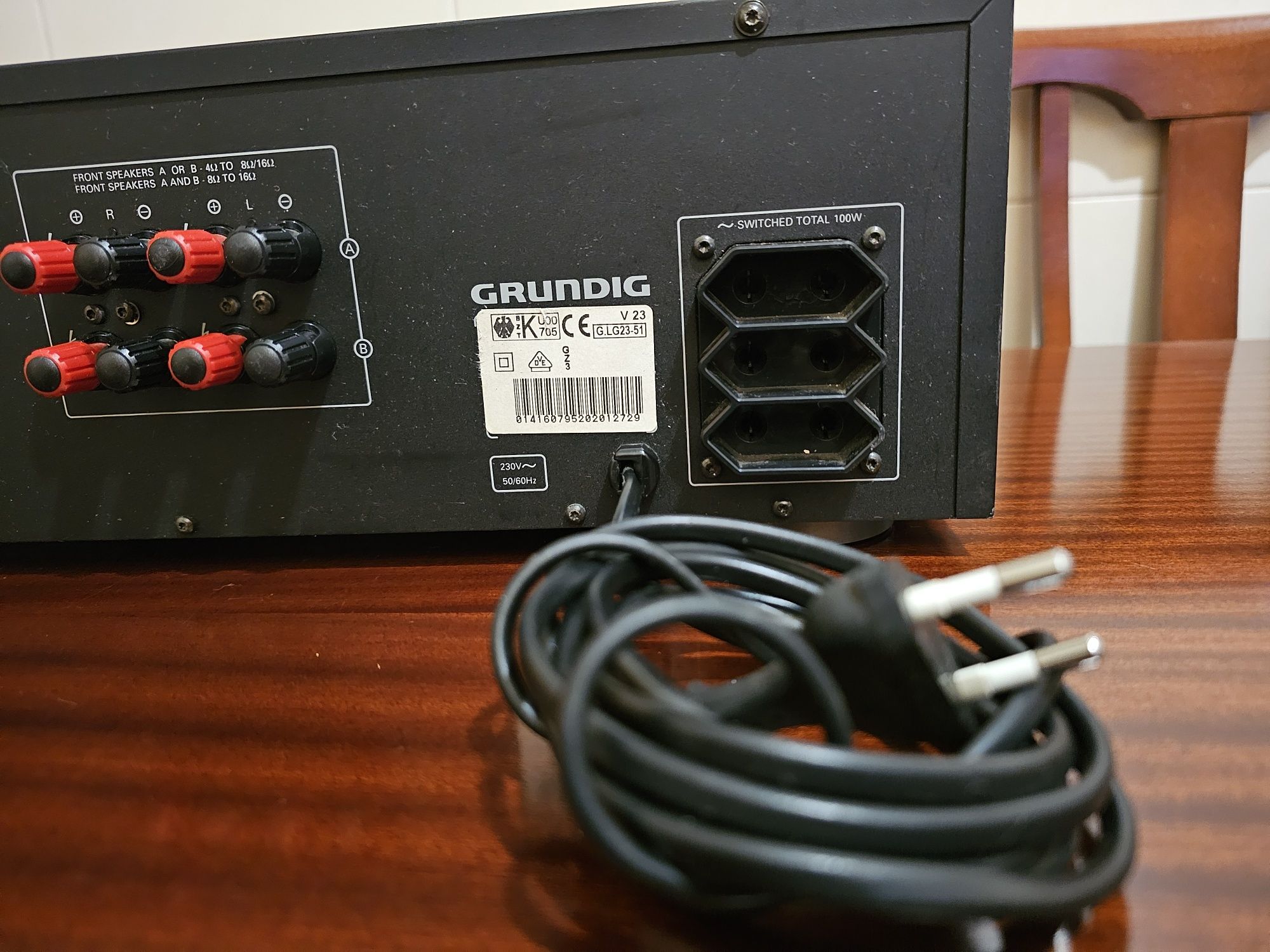 Grundig Hi fi stereo Amplifier v 23