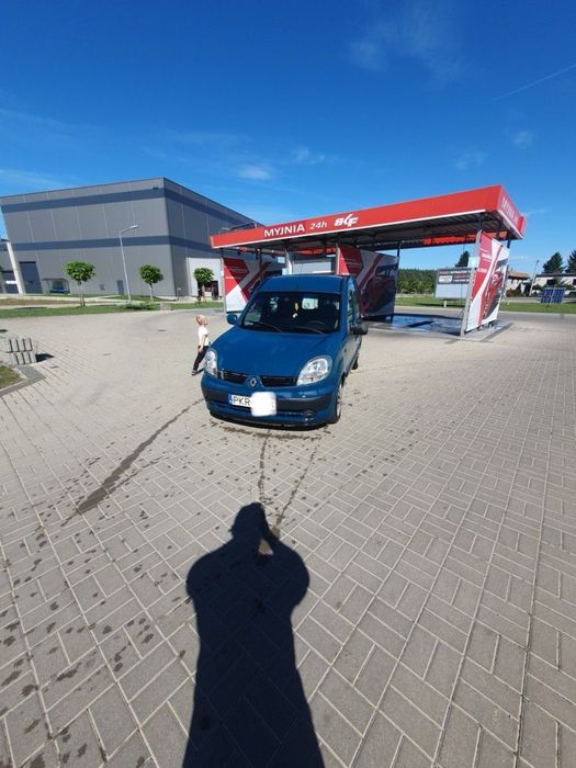 Renault Kangoo diesel osobowy hak 4,5l/100km klima drzwi z tyłu