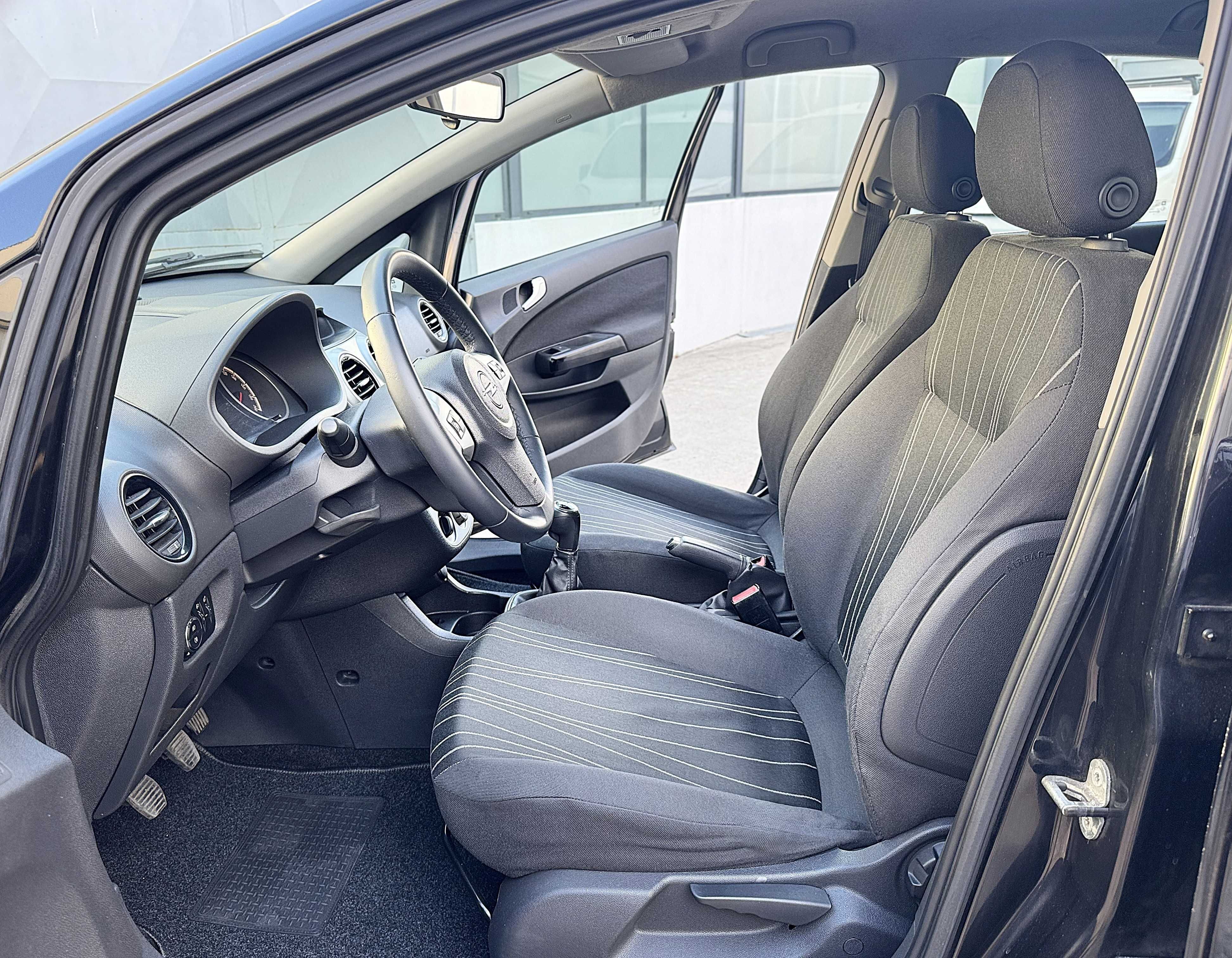 Opel Corsa D 1.2 A/C Poucos Km C/Novo
