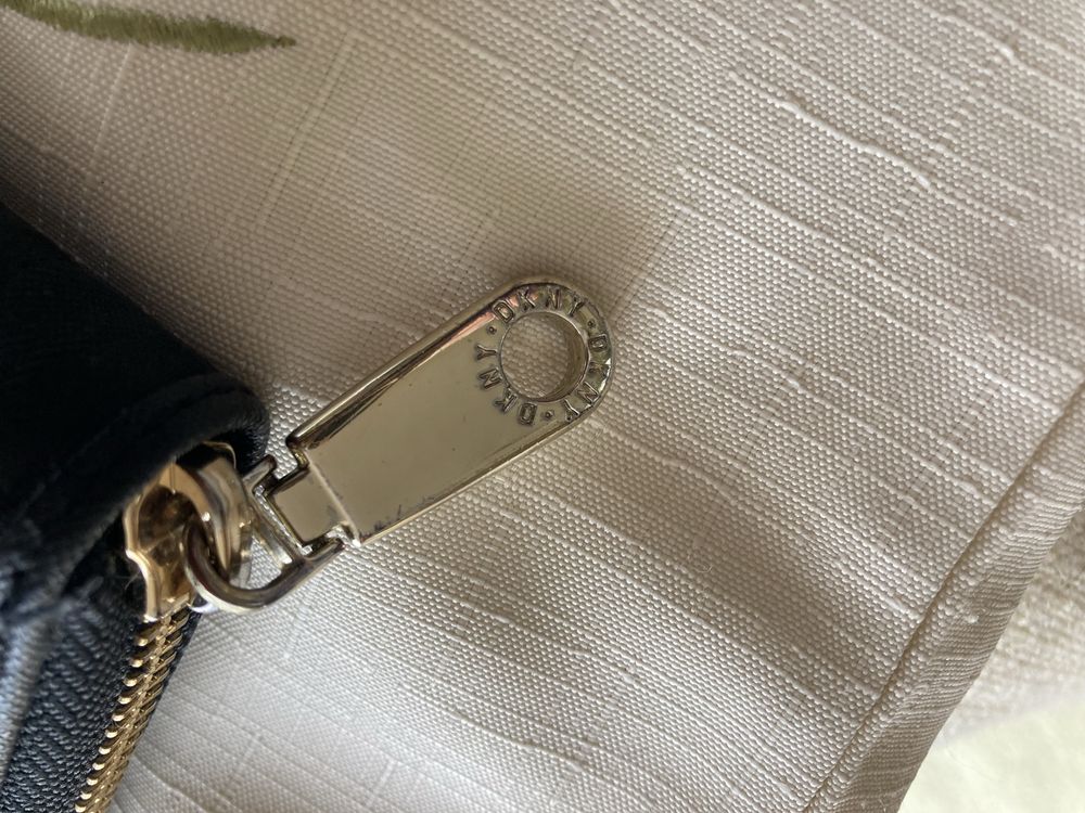 Portfel Dkny skóra materiał