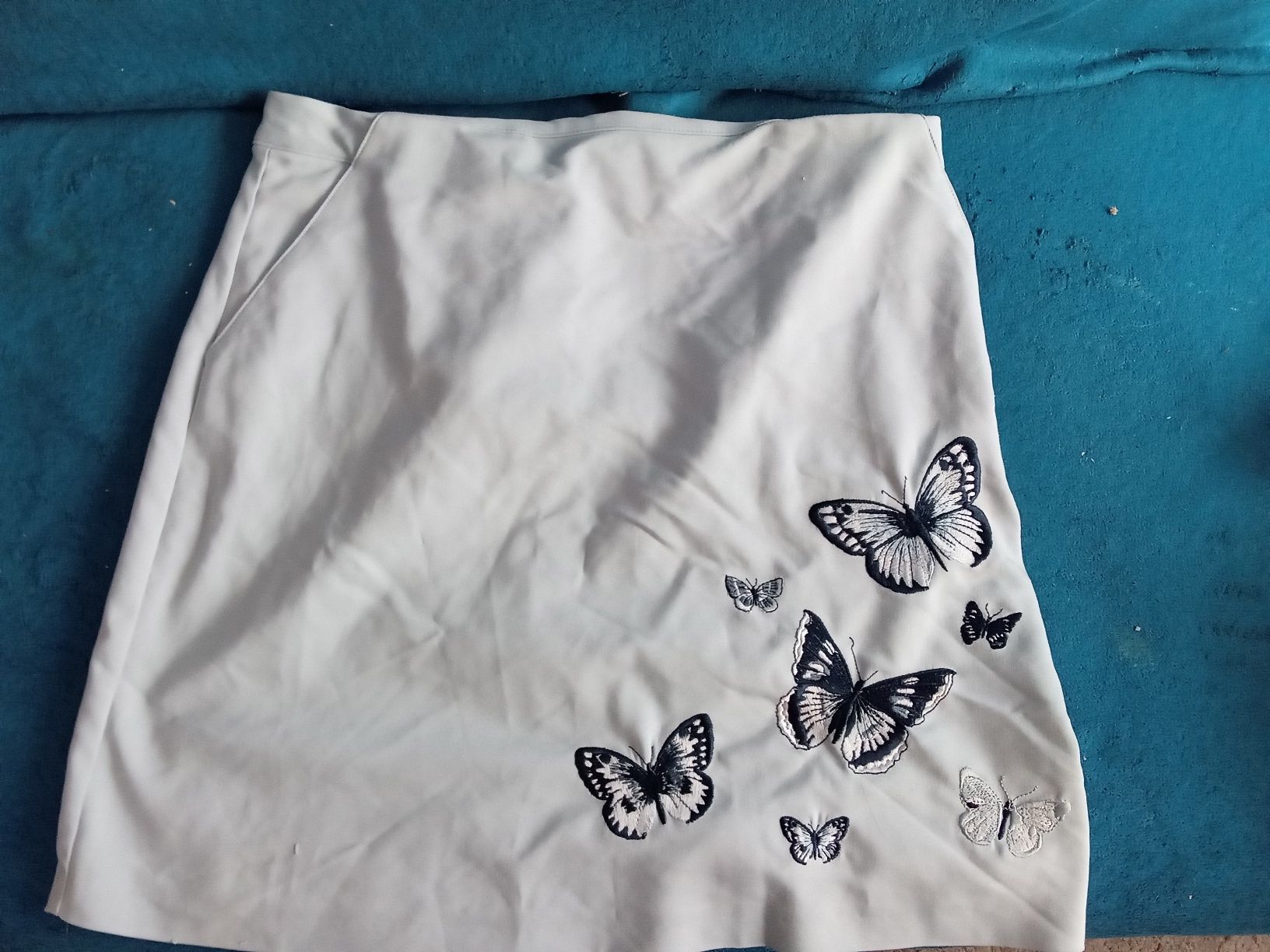 Spódnica w motyle