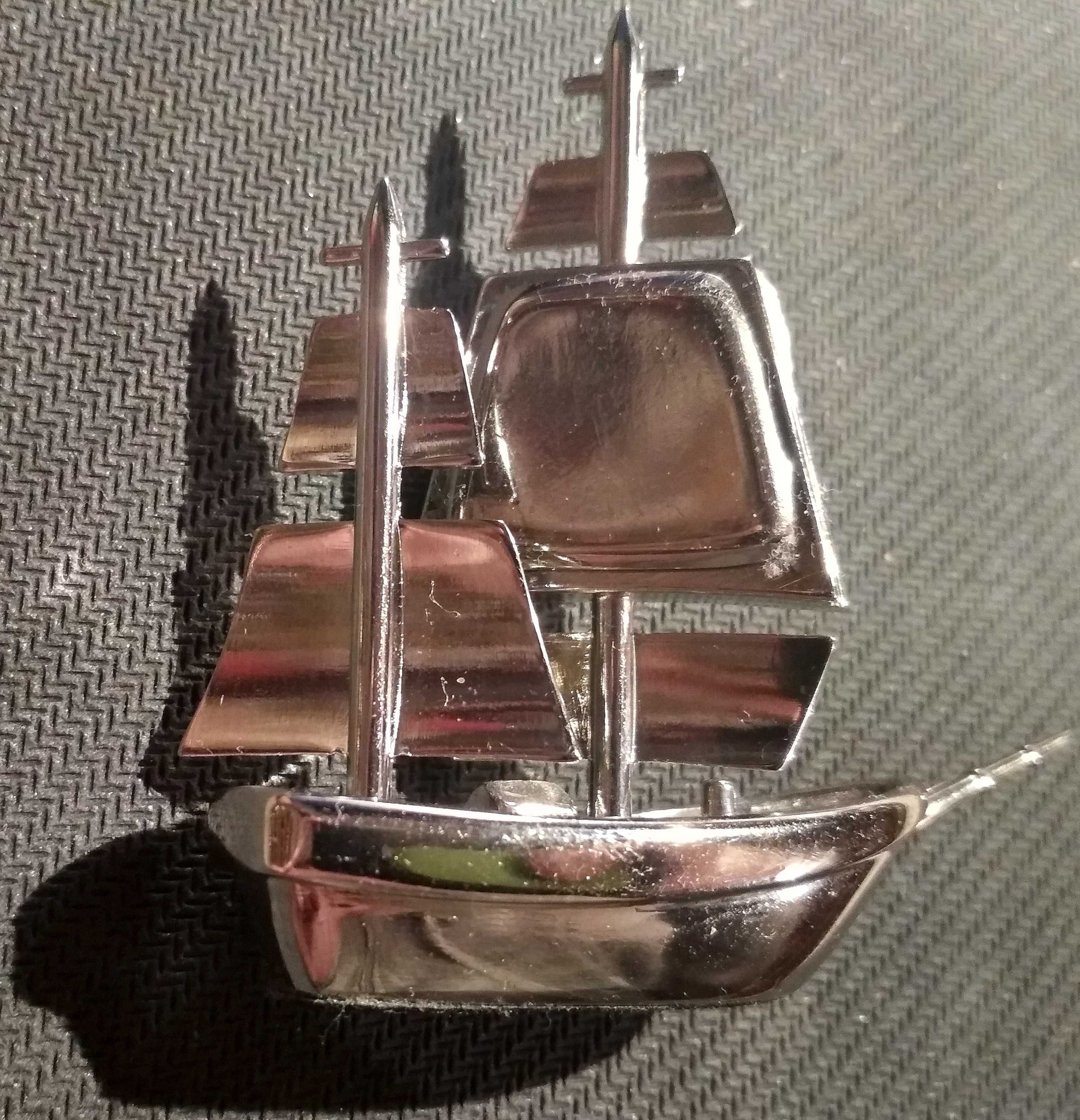 Zegarek stojący kolekcjonerski miniaturowy żaglowiec Le Temps statek