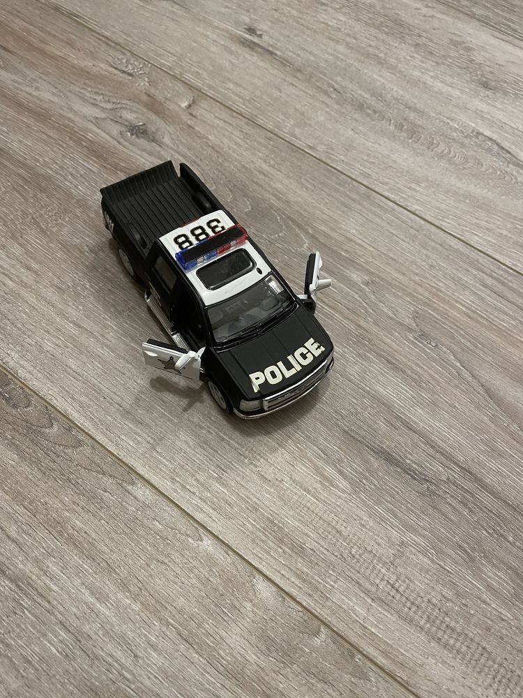 Машинка поліцейська
