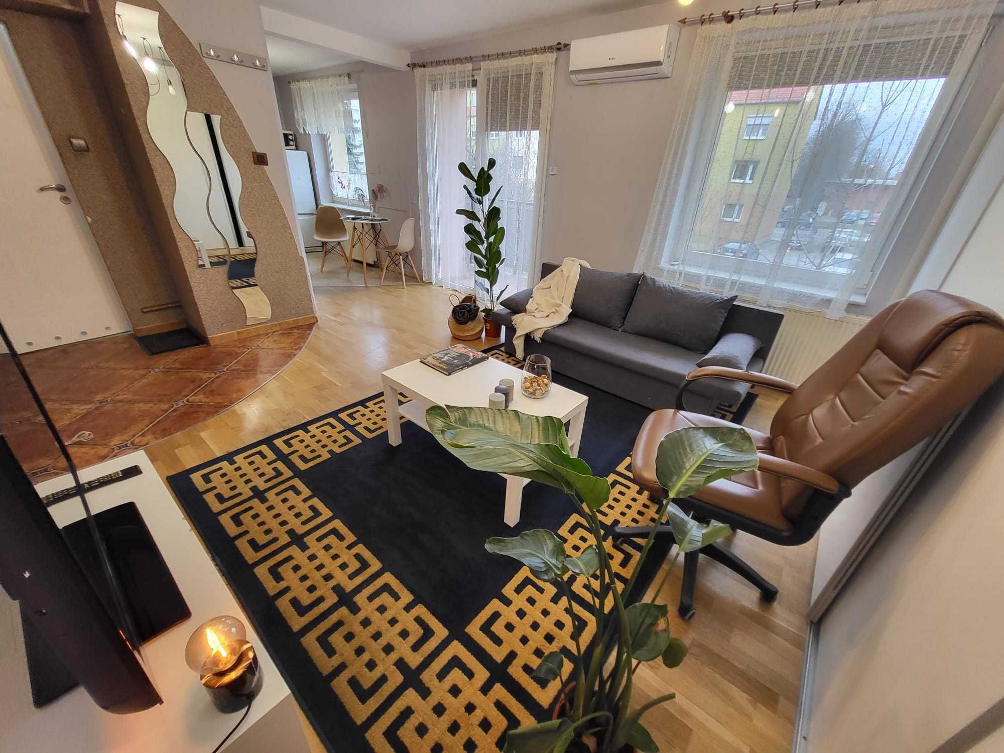 wynajmę mieszkanie 32m2 1pkł Śródmieście 1.600 zł klima, balkon, I p