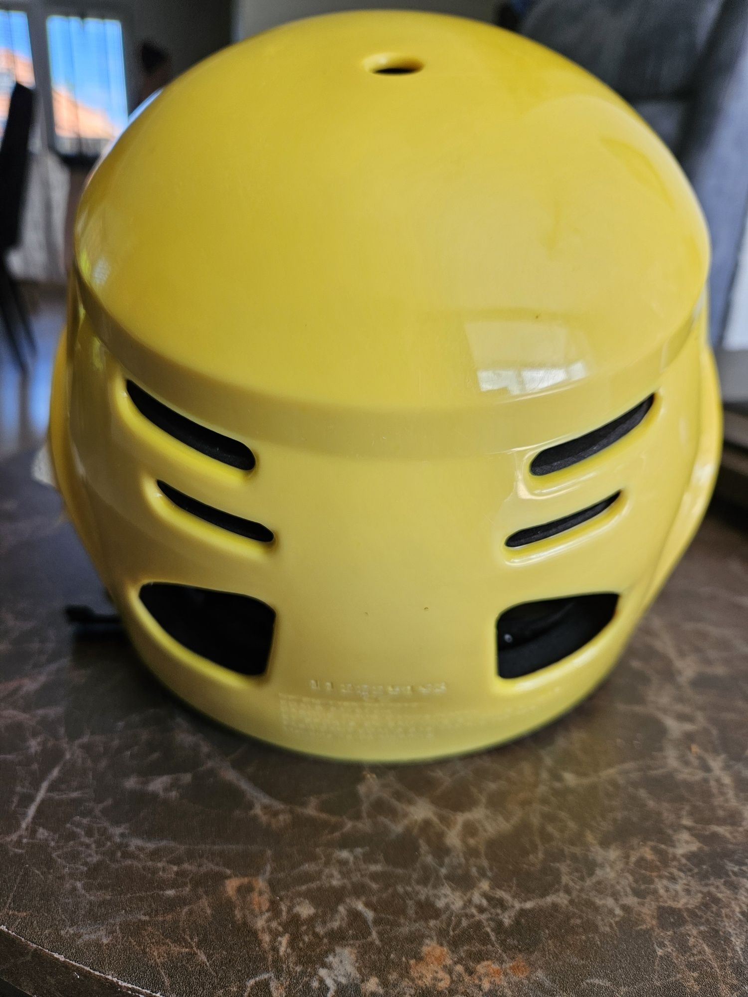 Kask  Ratowniczy