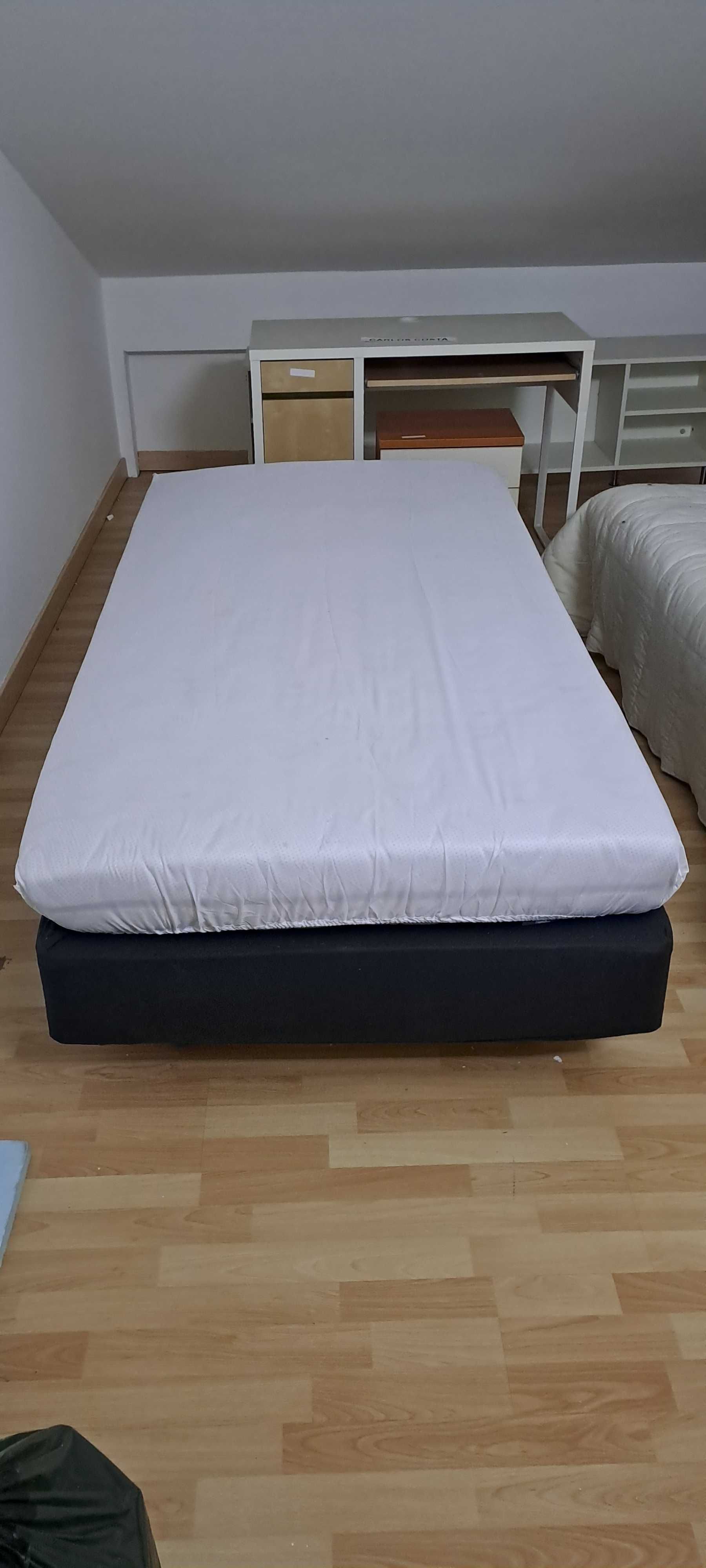 Cama com Colchão em Latex