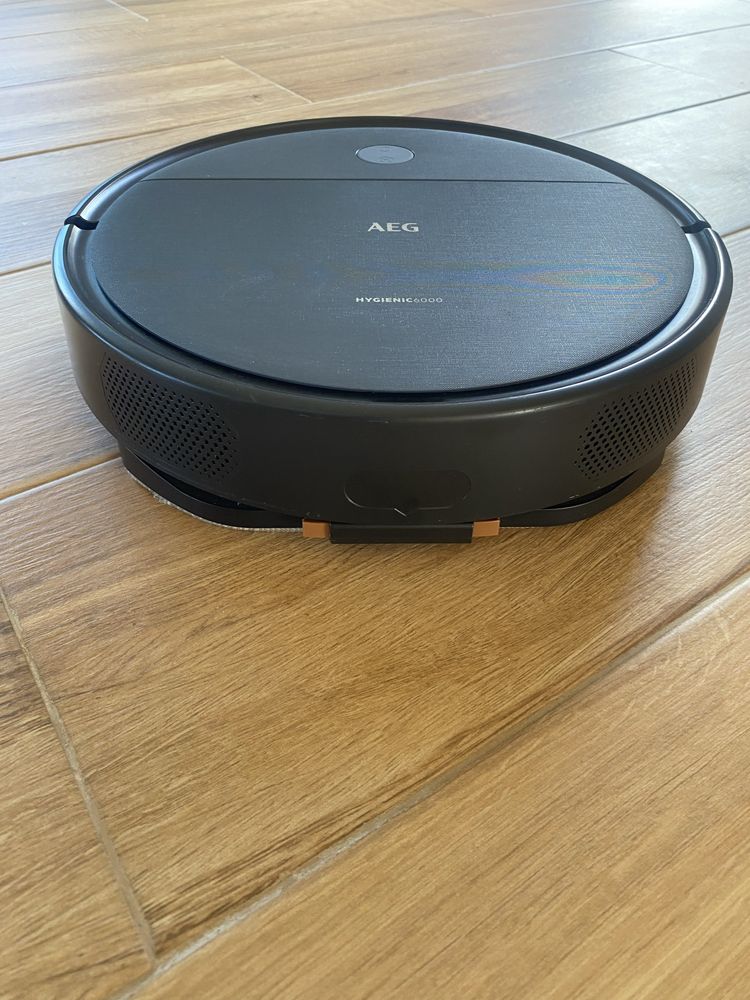 Aspirador robot AEG