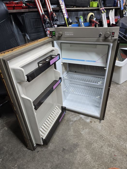 Lodówka chłodziarka kemping kamper mała i duża 12/230/GAZ