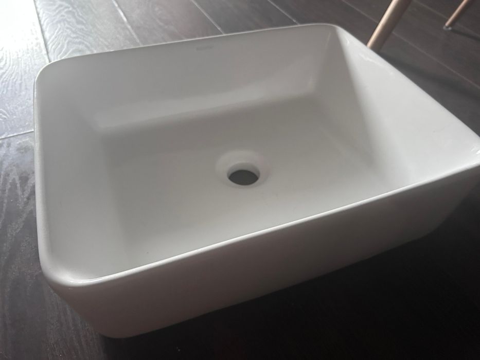 Umywalka nablatowa firmy KERRA