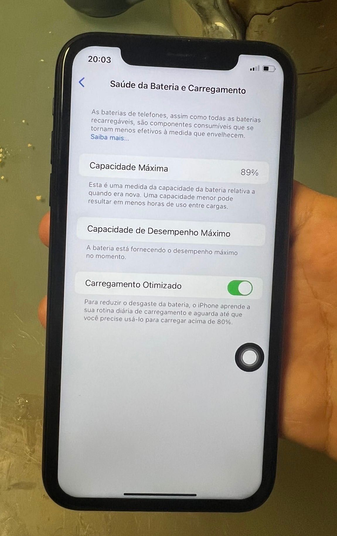 iPhone XR 128GB seminovo (estado novo)