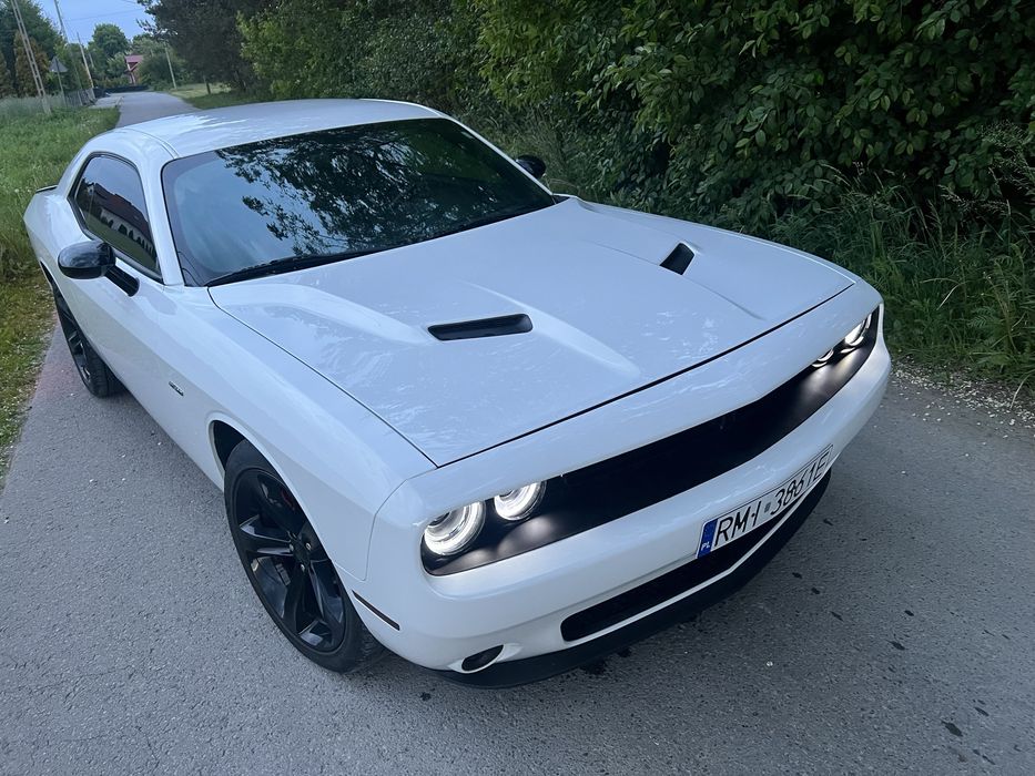 Dodge Challenger RT Hemi V8