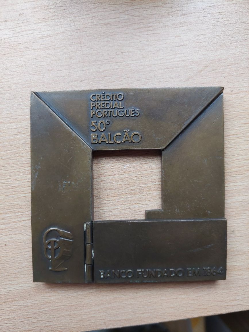 Medalha antiga banco crédito predial português