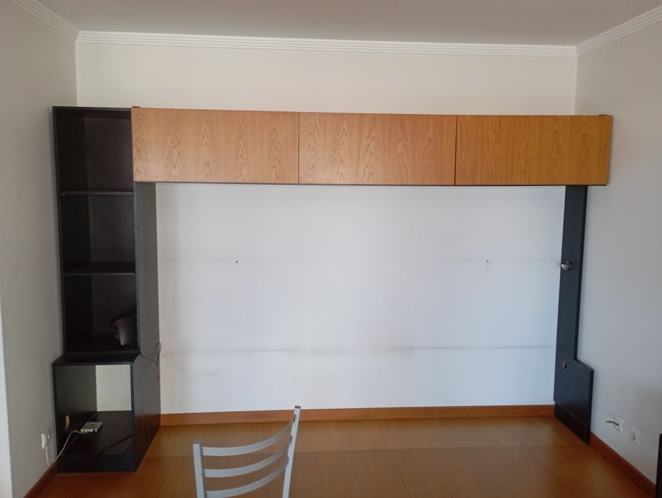 UREGENTE - desocupar Móvel de sala (só parte superior)