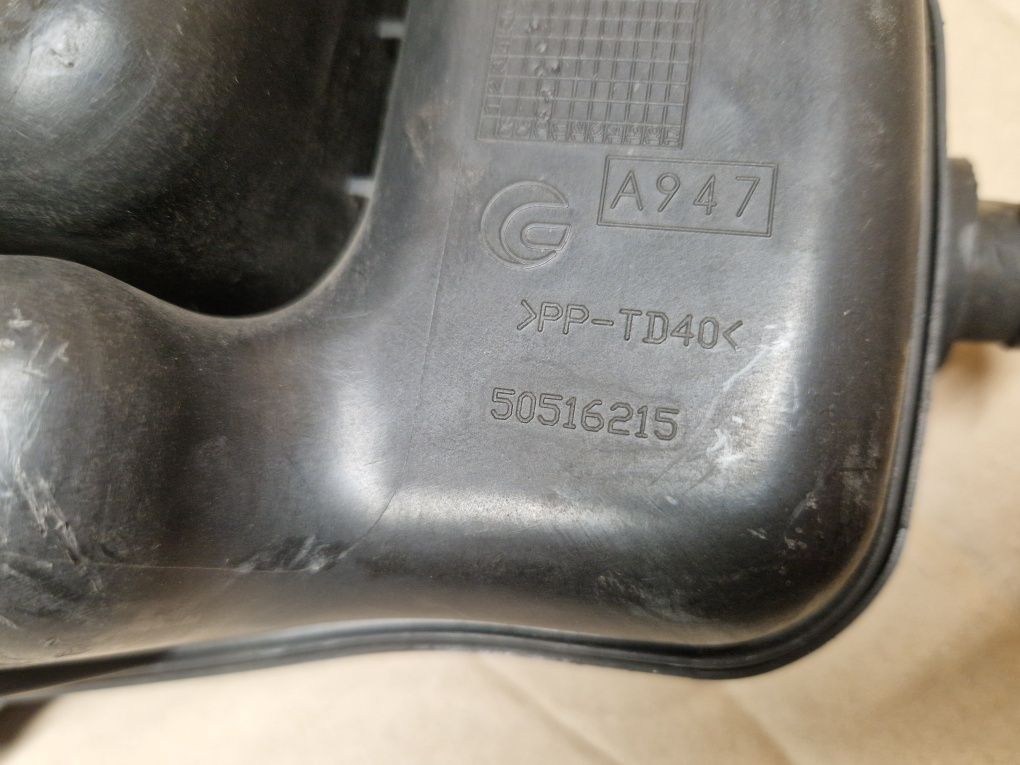 Wąż dolot rezonator rura turbo turbiny 2.0 JTDM 170 KM Alfa Romeo 159